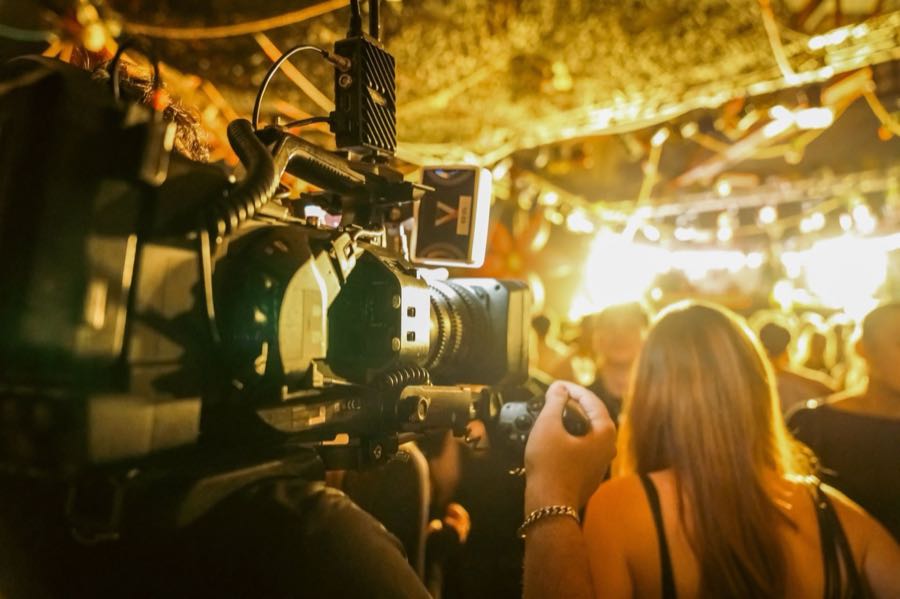 Live TV & Broadcasting – production still 7