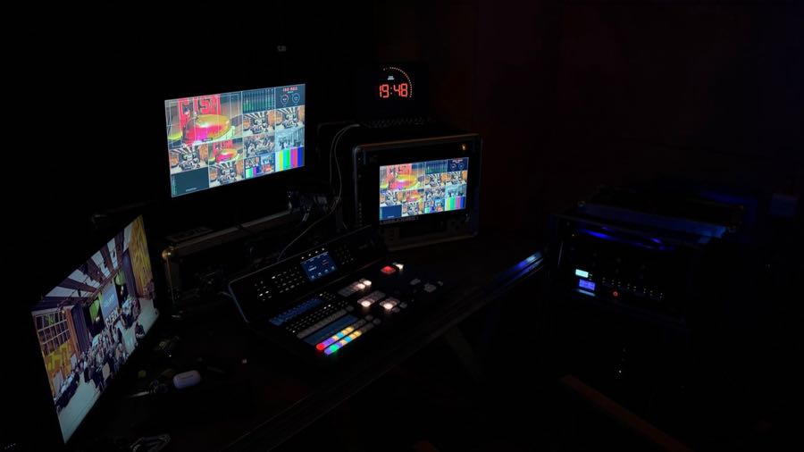 Live TV & Broadcasting – production still 10